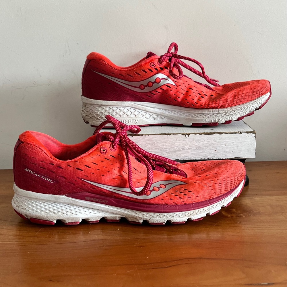 Saucony Breakthru 3 Womens Running Shoes Red Pink S10358-4 Size 7.5